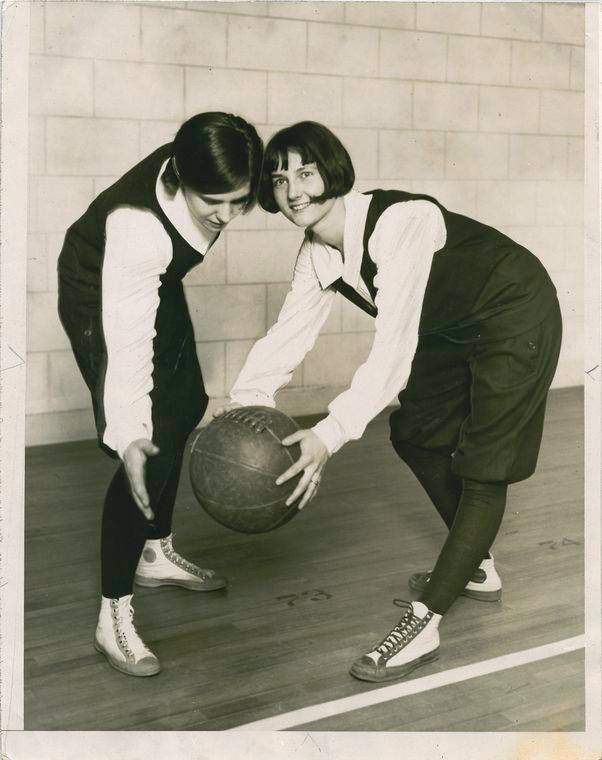 Girls' Basket Ball at the University of Illinois