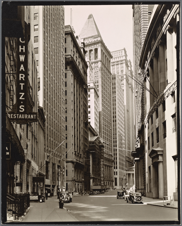 Broad Street looking toward Wall Street, Manhattan.