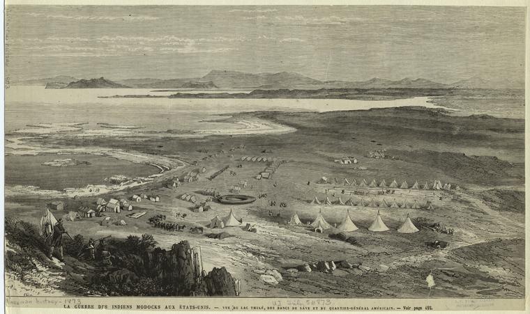 La guerre des indiens modocks aux États-Unis. - Vue 'du lac thulé, des bancs de lave et du quartier-général américain.