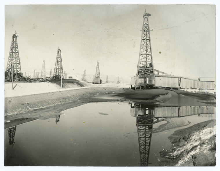 A Lake of Oil., Digital ID 120424, New York Public Library