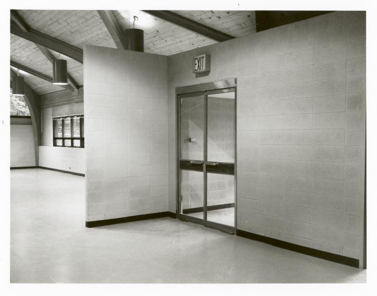 [Riverdale, Interior, Exit from empty reading room], Digital ID 1253081, New York Public Library