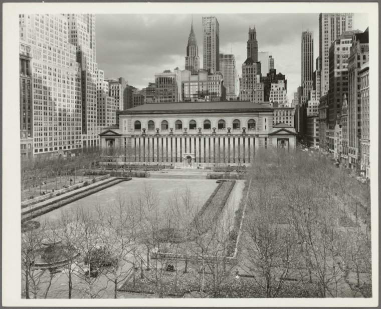 Parks - Bryant Park - looking west from 40th Street,New York Public Library - Chrysler Building - Lincoln Building - 500 Fifth Avenue, Digital ID 1558523, New York Public Library