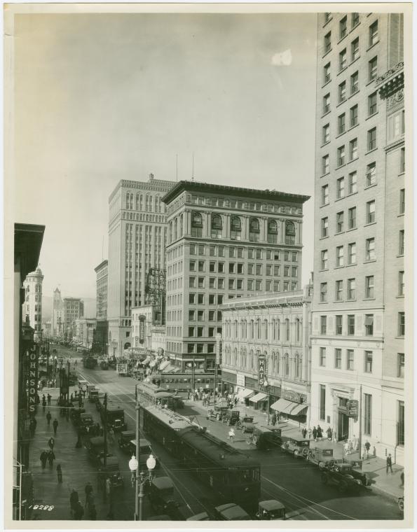 North on Broadway, Oakland Calif., Digital ID 1640797, New York Public Library