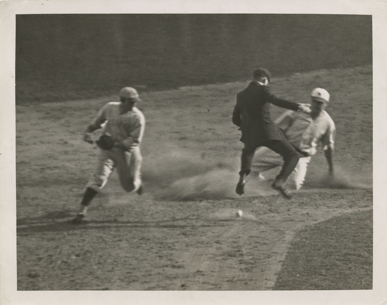 Second game of World's Series, Ruth safe at 2nd after stealing., Digital ID 405493, New York Public Library