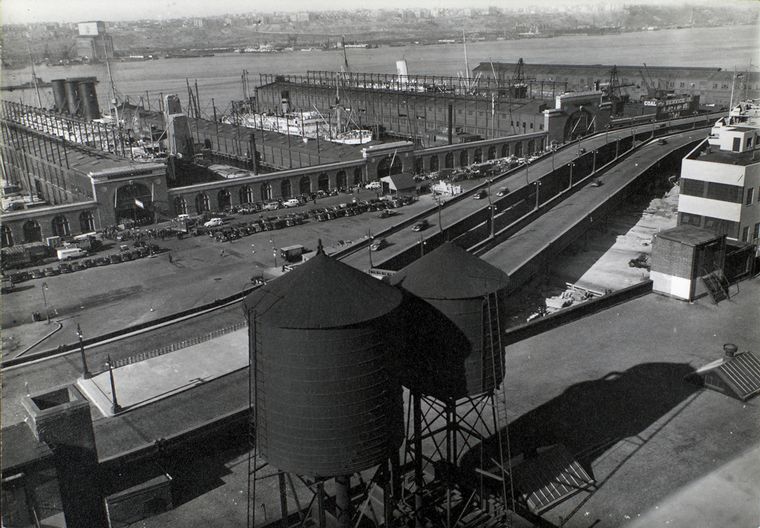 West Side Highway and Piers 95-96-97-98, looking west from roof of 619 West 54th Street, Manhattan., Digital ID 482645, New York Public Library