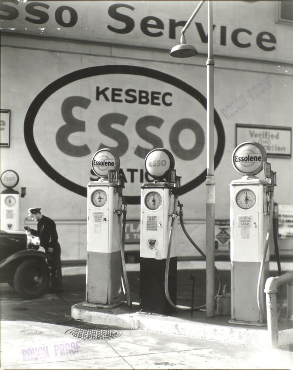 Gasoline Station, Tenth Avenue and 29th Street, Manhattan., Digital ID 482728, New York Public Library