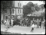 Stapleton, children lined up at bookmobile