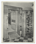New First Class Safe Deposit Vault of the Staten Island Savings Bank -  [Information  of  Staten Island on back.]