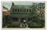 Managers(sic) Home, Midland Beach, Staten Island, N.Y.  [house with family gathered on front porch.]