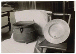 Pilgrim Hall : Myles Standish pot and platter