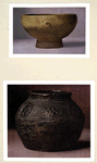 Bol en terre émaillée. H. 75 mm., D. 125 mm. (Japon, XVI s.); Vase en terre émaillée. H. 122 mm., D. 148 mm. (Japon, XVI-XVII s.)
