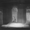 Alfred Lunt as Marco Polo. Set designed by Lee Simonson.