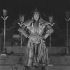 Alfred Lunt as Marco Polo.