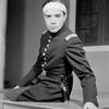 Walter Abel as Orin Mannon.