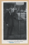M. Berthelot, récemment décédé, dans son laboratoire.