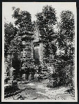 Split gate on Muslim cemetery at Tembajat [Bayat, town], Surakarta, 18th century