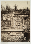 Palais Des Nonnes, à Uxmal; bas-relief de l'Indien.