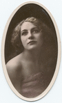 Beauties (oval)