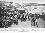 Ashantikrigen 1896; Engelske Soldater lande ved Cap Coast Castle.