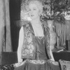 Lynn Fontanne as Mrs. Kendall Frayne.