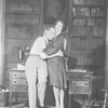 Earle Larimore as Sam and Lynn Fontanne as Nina.