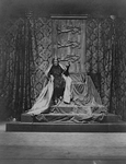 John Barrymore as Richard III (seated on throne).