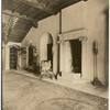 The hall, house of Mrs. L. C. Hanna, Cleveland, O. [Ohio].