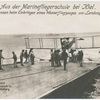 Aus der Marinefliegerschule bei Kiel. Matrosen beim Einbringen eines Wasserflugzeuges am Landungssteg.