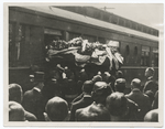 McKinley's funeral. Removing the casket from the funeral car window, Canton, Ohio.