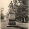 Monument Petra I-go (Nizhnii sad).