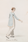 Dame de Pera. Woman in long white dress and shorter pale blue coat with gold trims, wearing pearls over one shoulder; shown in three-quarter back view. [80]
