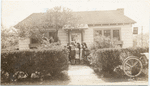 Great Kills, Exterior, children on front steps