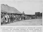 Femmes attendant la consultation au dispensaire d'Abomey (Dahomey). Les indigènes viennent en grand nombre aux consultations de l'assistance médicale.