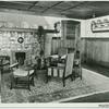 Oldenzaal, Huize't Kruisselt. [Palthe family home. View of the family room with fireplace]