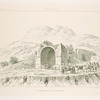 Takht-i-Ghero. Vue du monument au passage du Mont Zagroz.