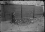 Fence and Rubbish (1905).