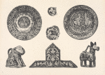 Teller; Gefäß in Form eines Vierfüßlers; Schalenboden; Halbe Kreuzfliese; Schalenboden; Gefäß in Form eines Löwen; Schale.