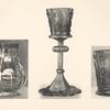 Glasbecher; Glasbecher auf Metallfuß; Kristallkanne.