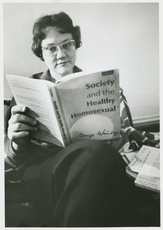 Barbara Gittings reading Society and the Healthy Homosexual by George Weinberg