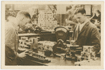 Grading pistons.