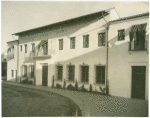 The Daily News Building, an office building of thoroughly modern construction was uninjured, while other old structures fell around it.