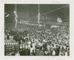 Amusements - Performers and Personalities - Bradshaw, Russell - Onlookers
