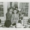 Amusements - Performers and Personalities - Cantor, Eddie - Eating cake at Tel Aviv restaurant