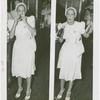 Amusements - Performers and Personalities - Lamour, Dorothy - Eating hot dog and drinking soda