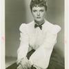 Amusements - Performers and Personalities - Musicians - Neagle, Anna - In white blouse with puffed sleeves