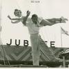 Amusements - Shows and Attractions - Aerial Acts and Airshows - Fox, Betty and Benny - Betty on Benny's shoulders