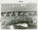 Amusements - Shows and Attractions - Aerial Acts and Airshows - Fox, Betty and Benny - Climbing pole