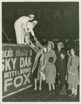 Amusements - Shows and Attractions - Aerial Acts and Airshows - Fox, Betty and Benny - With fans
