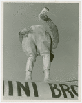 Amusements - Shows and Attractions - Aerial Acts and Airshows - Zacchini Brothers - Dusting with talcum powder