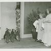 Amusements - Villages - Little Miracle Town - Midgets with penguins